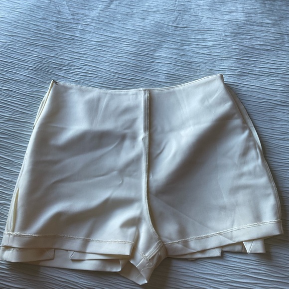 Endless Rose Cutout High-Waisted Skort - Picture 4 of 5